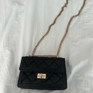Elegant Black Quilted Chain Bag